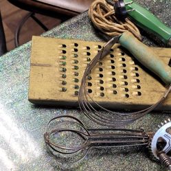 antique kitchen accessories 