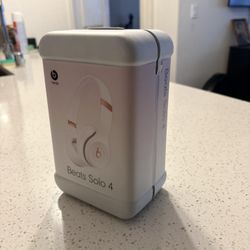 Beats Solo 4 