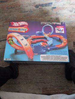 Hot Wheels (Ultra Hots )