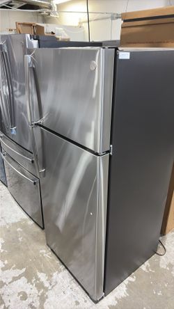 GE Top Freezer Refrigerator and 17.5 CU FT