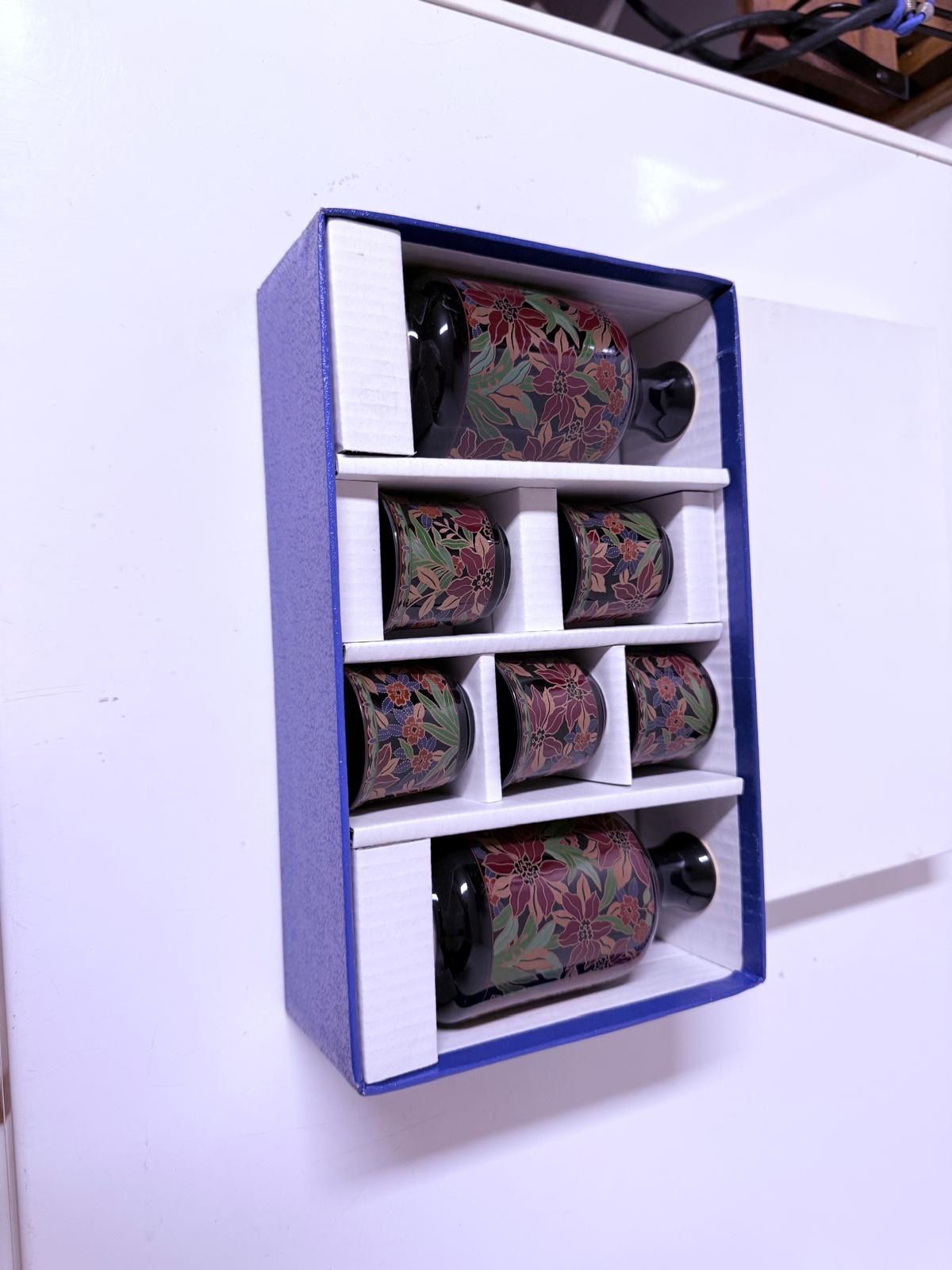 Vtg Japanese Tea Or Saki 5 Cups 2 Bottles