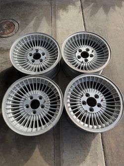 15” Ford Crown Victoria and Grand Marquis wheels 1991