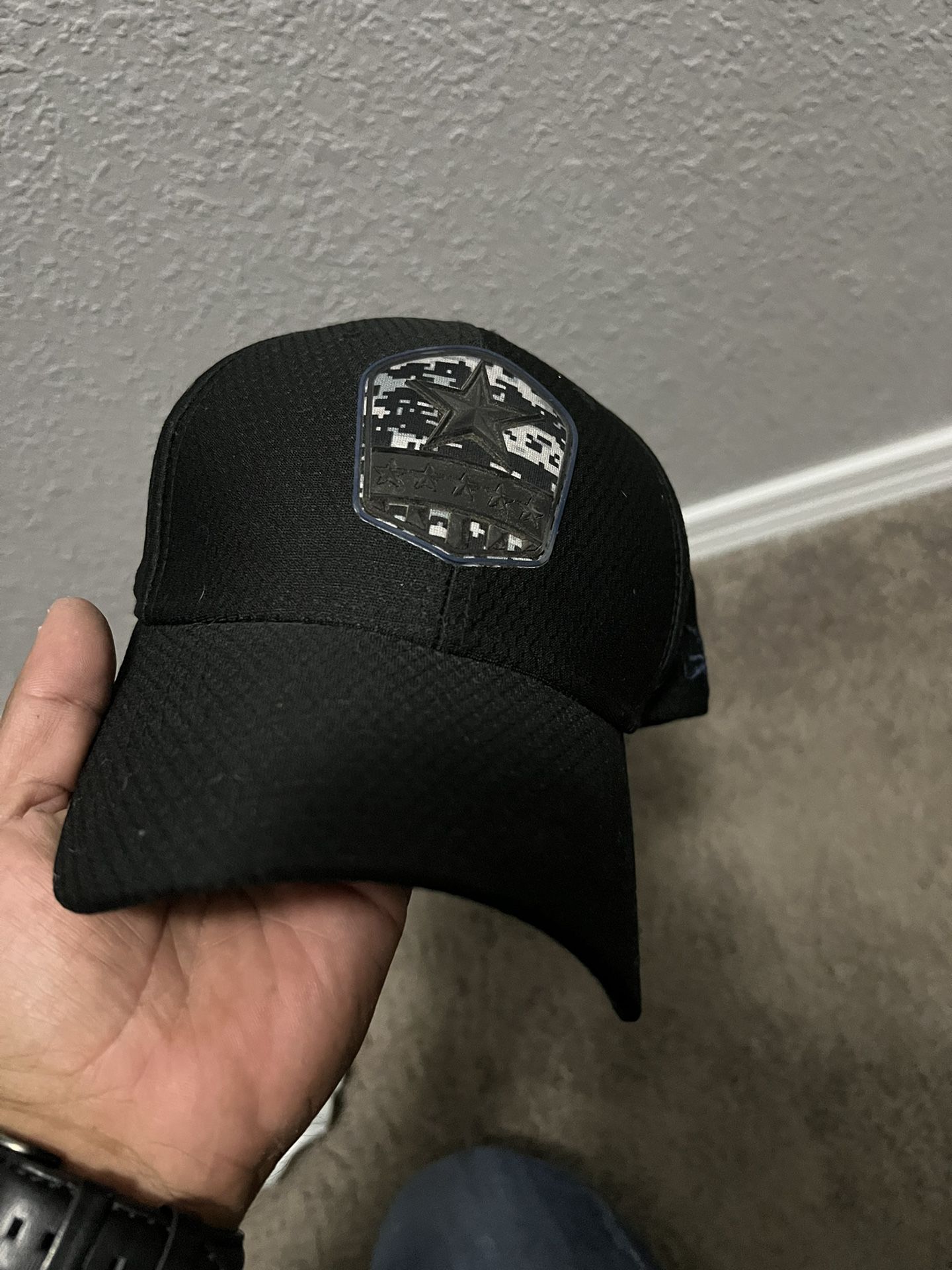 Dallas Cowboys Hat M/L New ERA for Sale in El Paso, TX - OfferUp