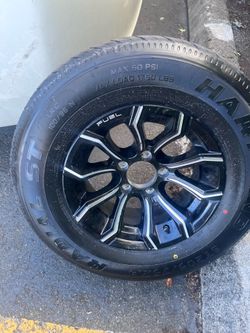 Trailer tire