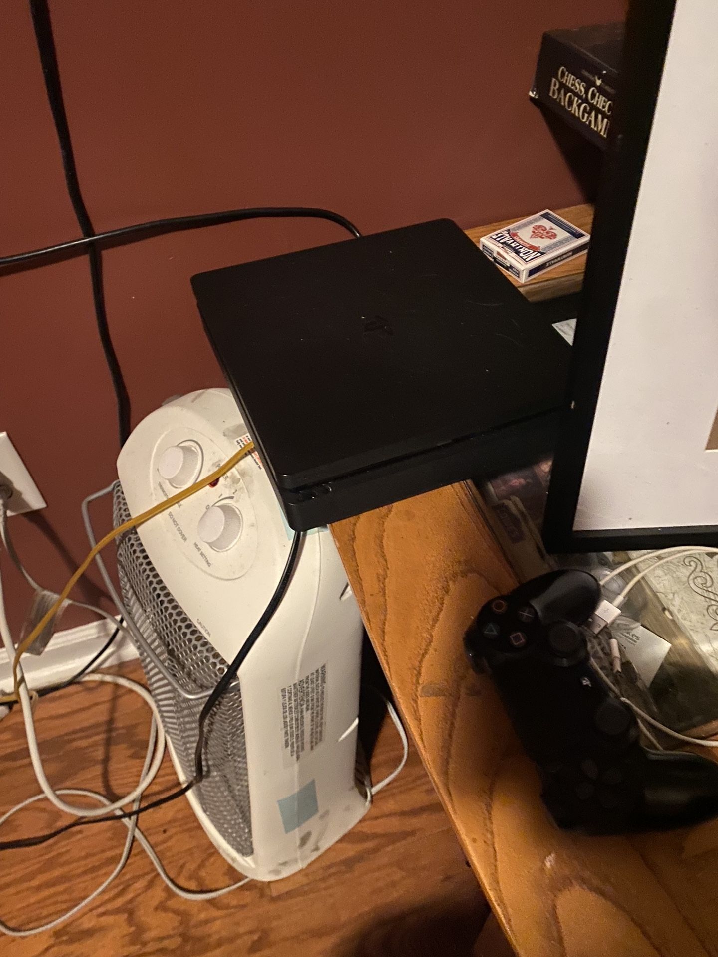 PS4 w Controller good (Christmas Present)