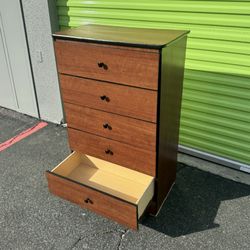New Chest 5-Drawer Dresser new