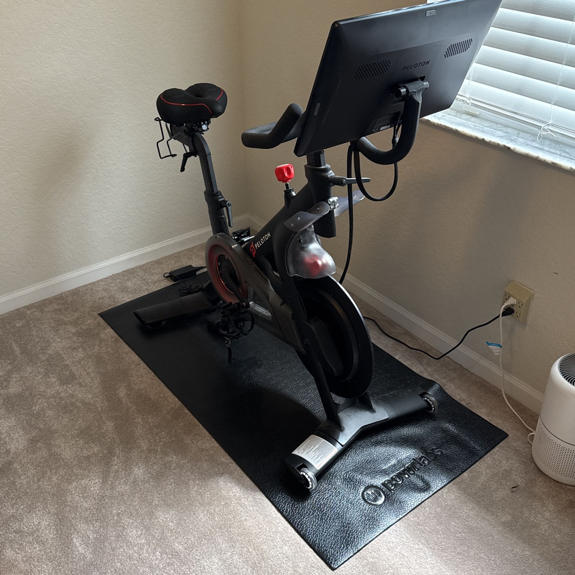 Peleton - Excellent Condition