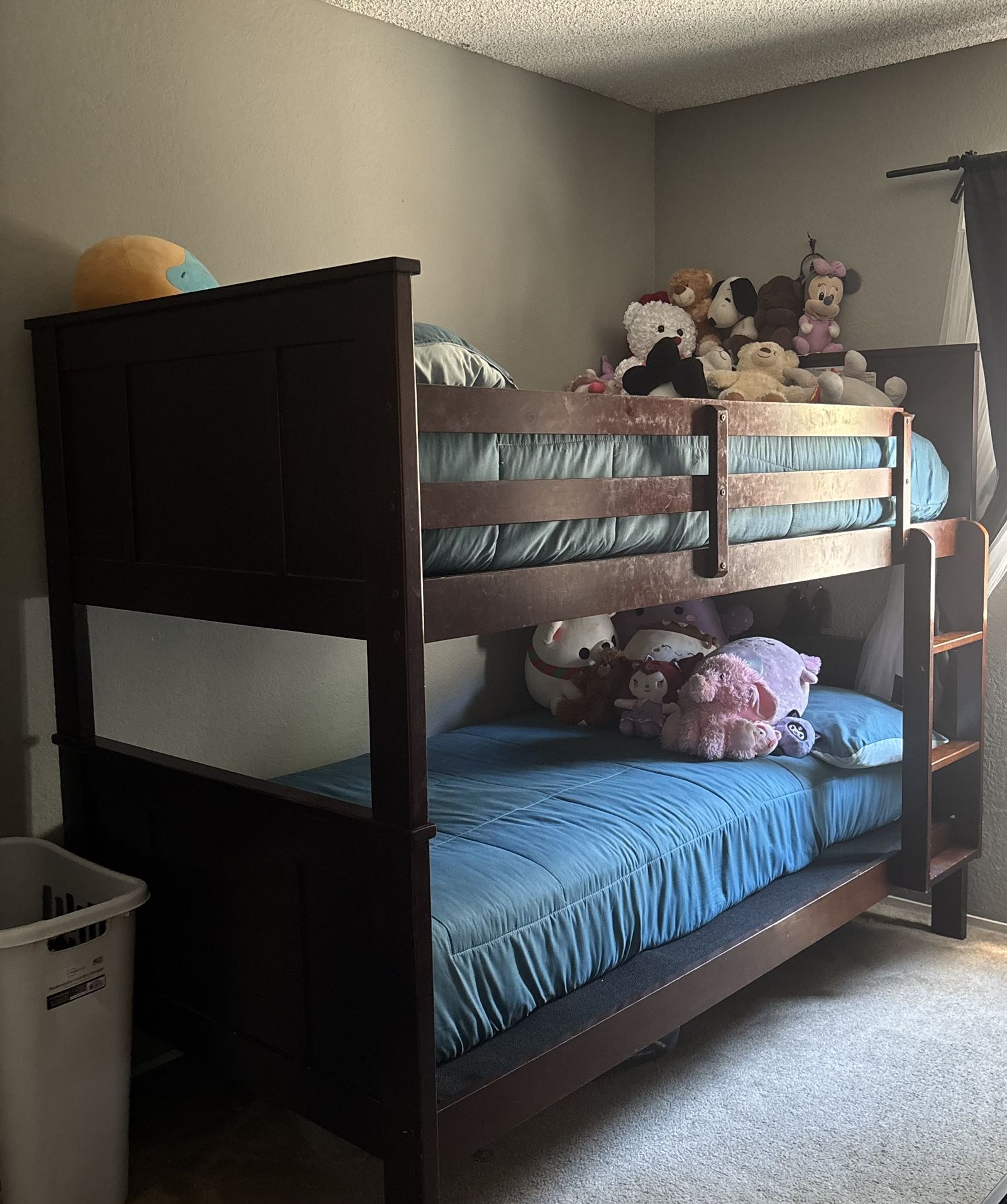 Twin Bunk Beds