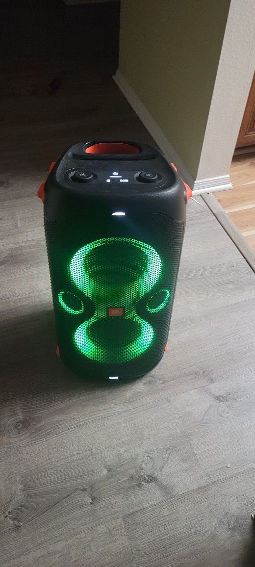 JBL PARTY BOX 110 (LIKE New)