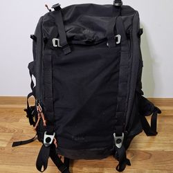 REI Women’s 40L Backpack – Excellent Condition