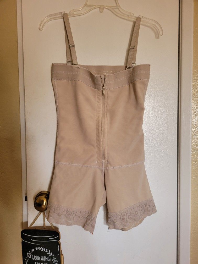 Ann Chery Womans Short Girdle