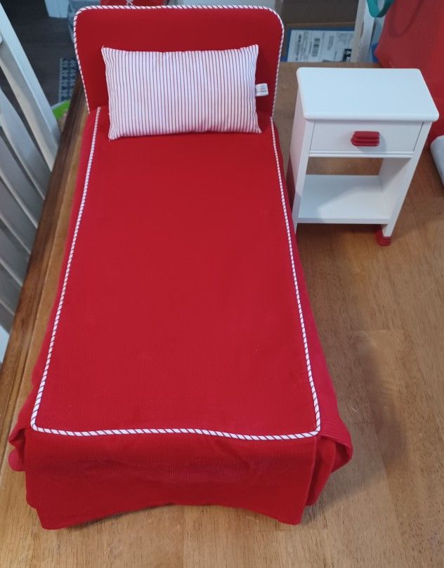 Pleasant Company Molly's Bedroom Set