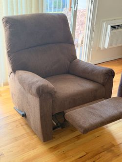 Recliner Chair - 300 capacity
