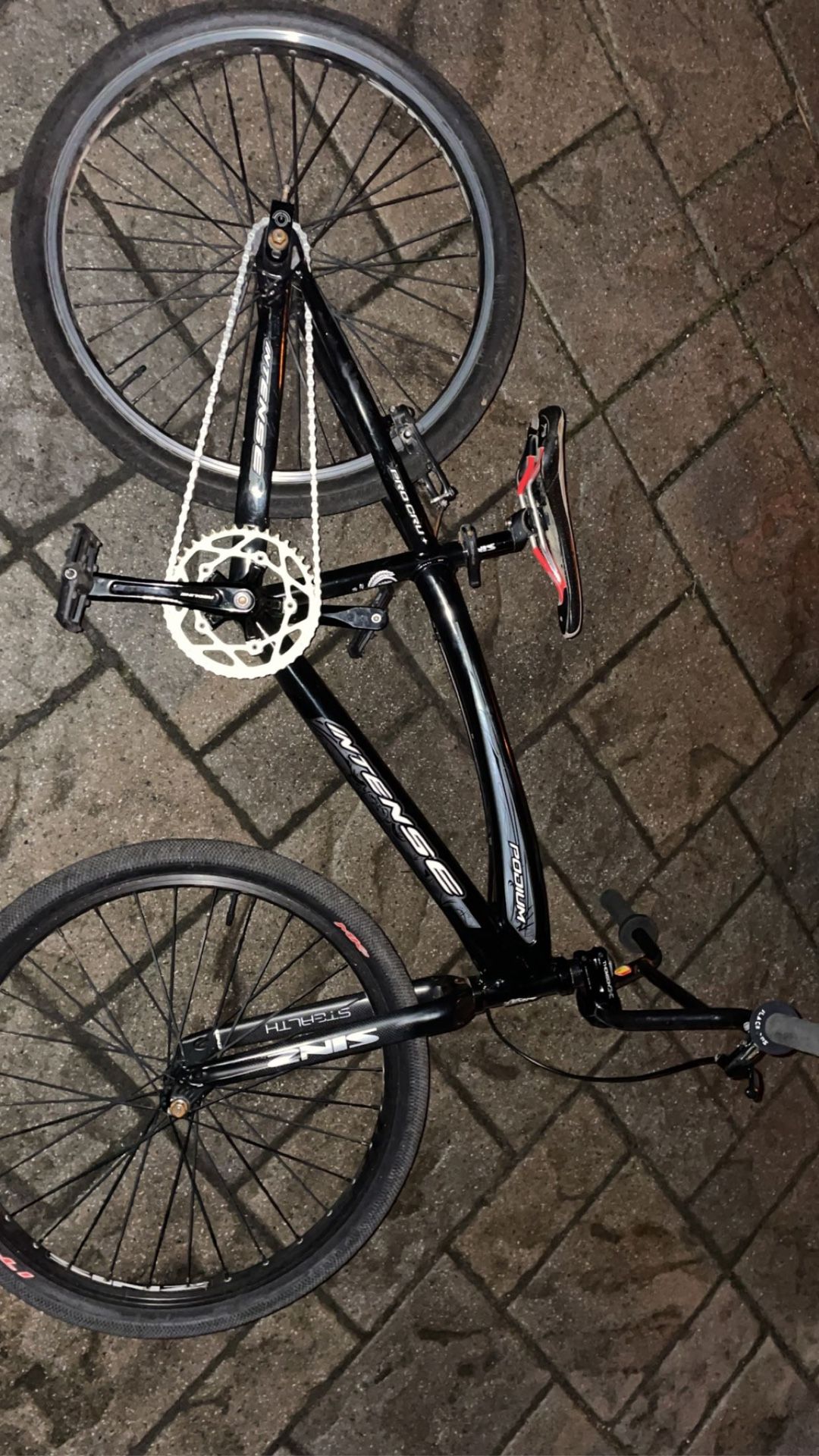 24” Intense Podium