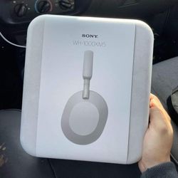 Sony WH-1000 MX5 Premium Wireless Headphones 