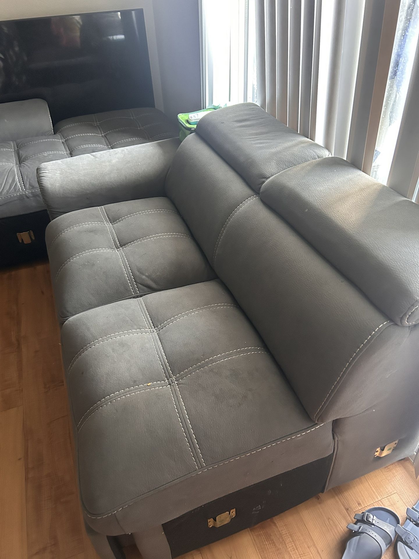 Couch 2pc Sectional