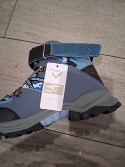 HIKING AND  SNOW  SHOES  BRAND NEW 