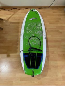 Jimmylewis Canary Surf board 5’6″ x 21.5″ x 2.3″ (34.5L.)