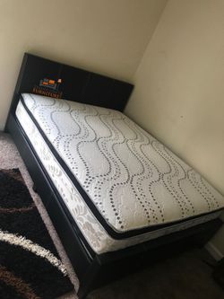 Brand New Queen Size Black Leather Platform Bed Frame +Pillowtop Mattress
