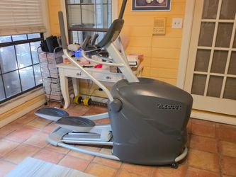 Elliptical w/moving handles
