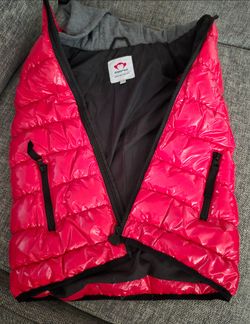 Like new appaman red vest size 8. Bonanza & Nellis.