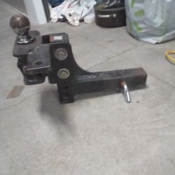 Adjustable Tow Hitch With 2" Ball