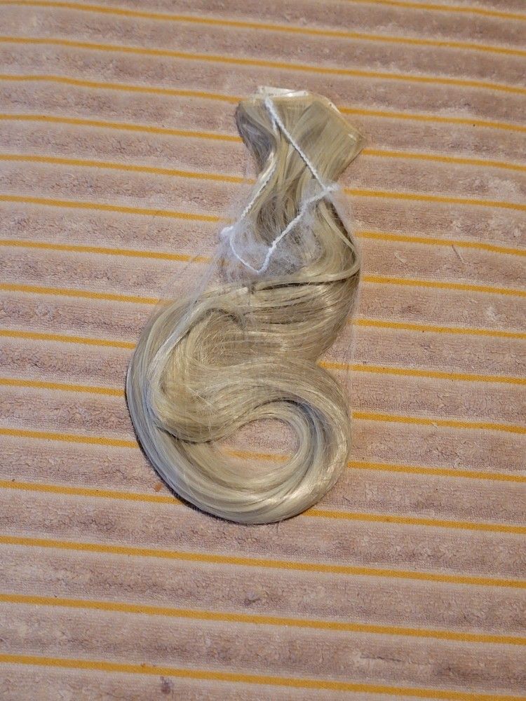 Blonde Mixed Straight Clip In Extension