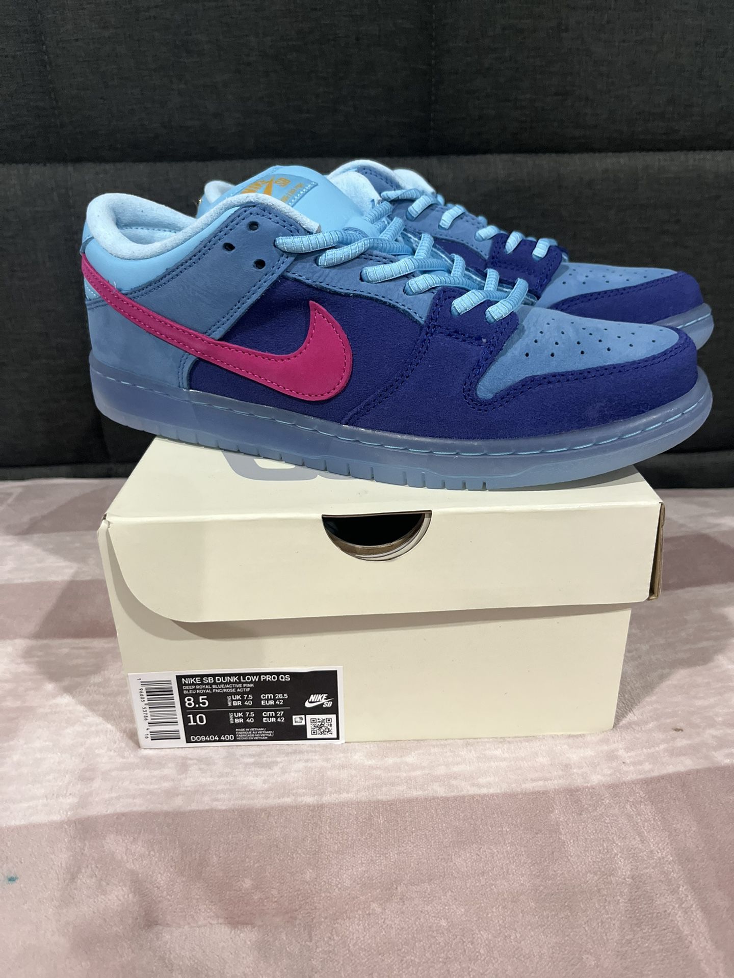 Nike SB Dunk Low Jewels Sz8.5 for Sale in Los Angeles, CA - OfferUp
