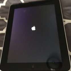 IPAD 1St GENERATION WI-FI TABLE