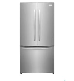 FRIGIDAIRE 31.5 in 18 cu ft LIKE NEW Refrigerator Fingerprint-Resistant