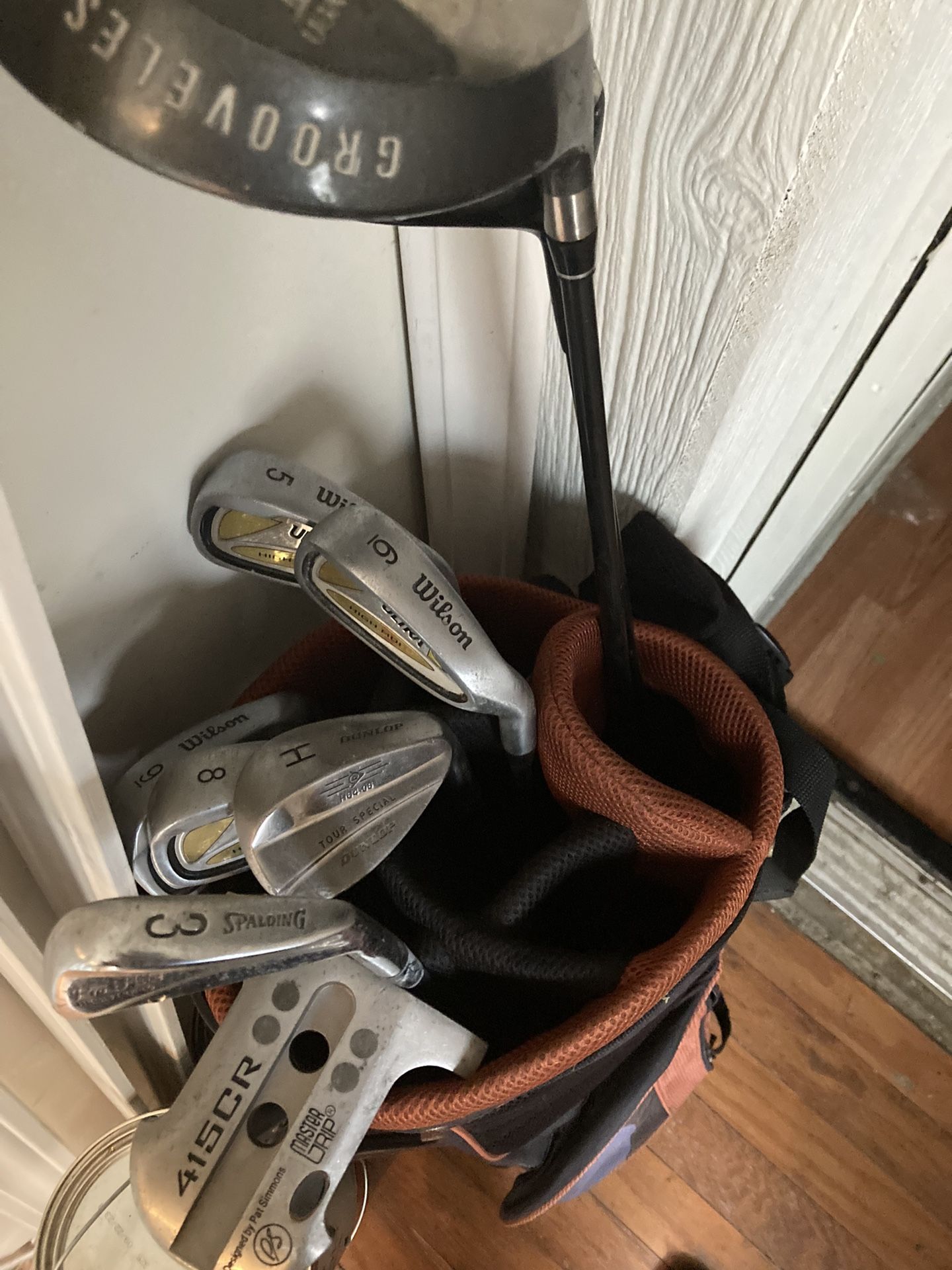 Wilson. Golf Clubs And Golf Bag