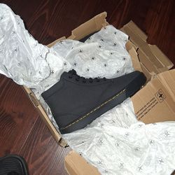Dr Martens boots brand new box just damaged