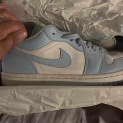 Air Jordan 1 Low