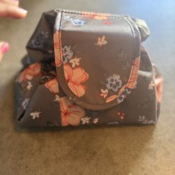 Make up bag  (never used)