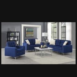 3pc LIVING ROOM SET NEW $1400 PILLOWS INCLUDED