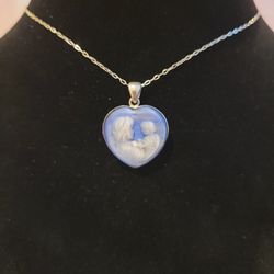 Vintage 925 Sterling Silver Mother & Child Carved Agate Pendant Sterling Silver 21" Chain F9 