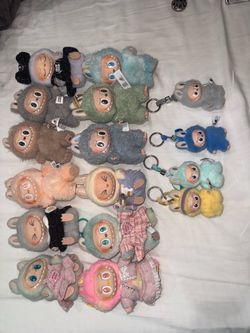 Lot of LABUBUS