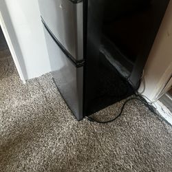 Mini Fridge 