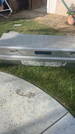 Truck toolbox