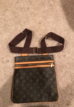 Hardly used Louis Vuitton Porchette hand bag