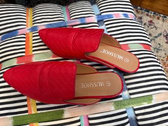 Musshoe Red Woven Pointed Toe Mules Size 7