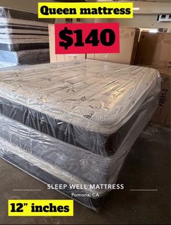 Queen size pillow top mattress
