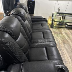 Couches $600