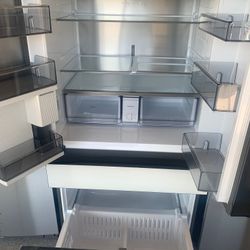 Samsung RF29BBM Bespoke 29 cu ft Smart Refrigerator 7L