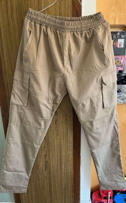 NEW  XL Kaki Joggers Men’s SALE  $20. 🎈