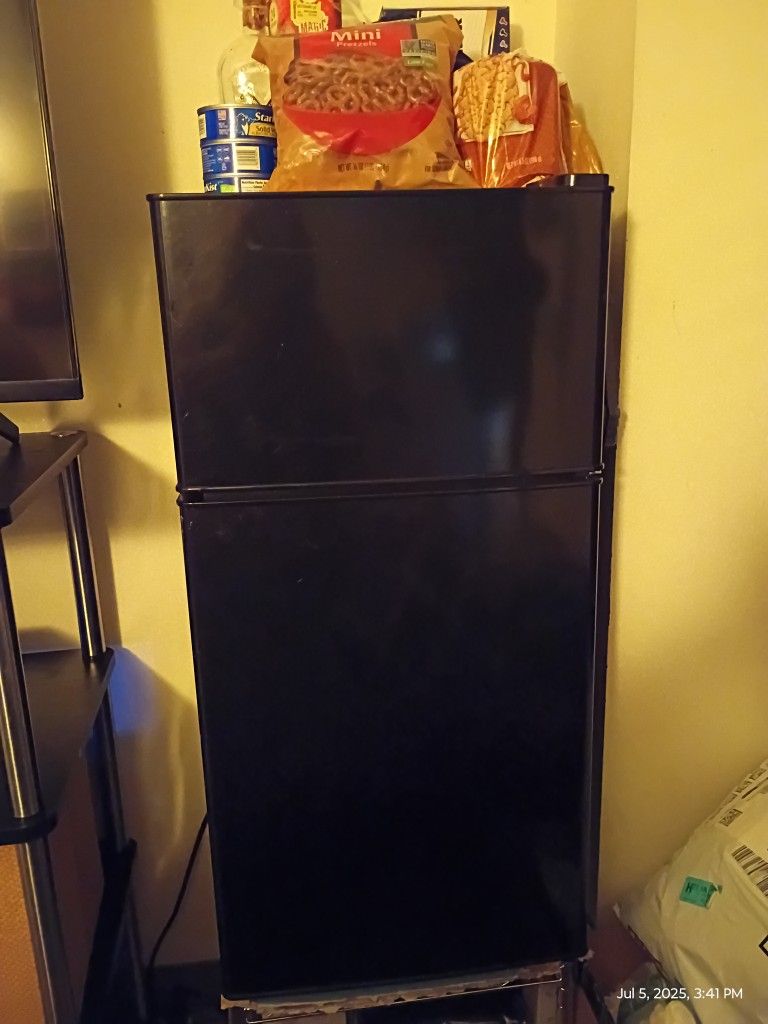 Mini Fridge Energy Saver