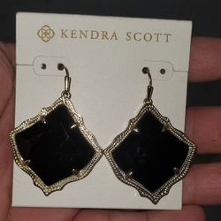 Kendra Scott Earings 