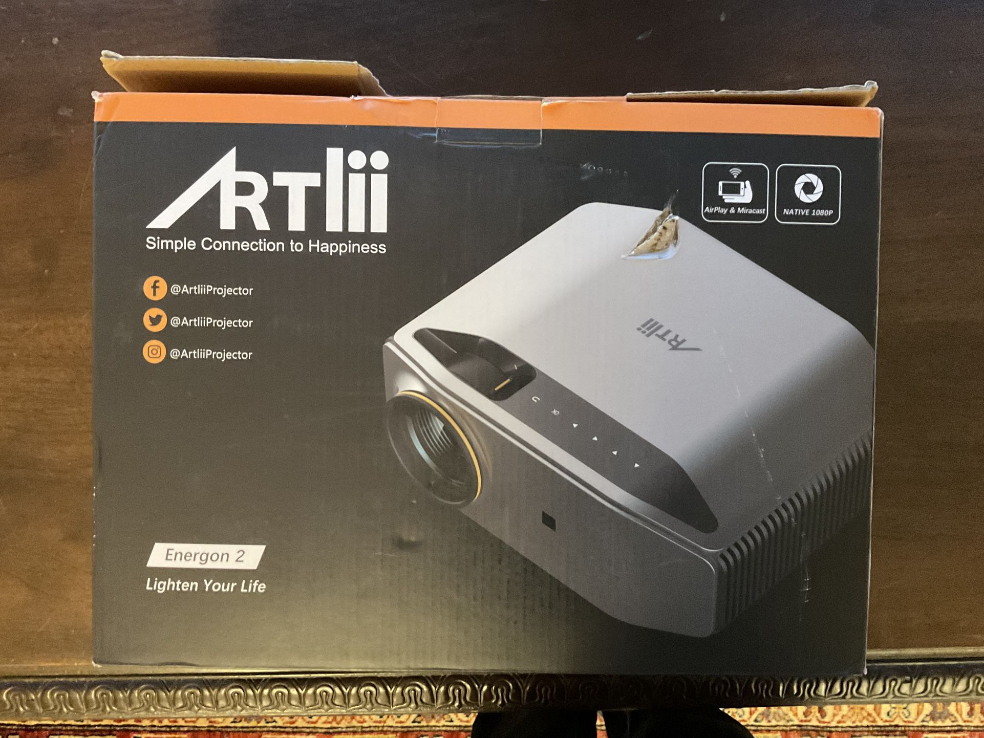 Artlii Energon 2 Bluetooth Projector