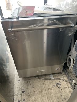 Kitchen aid dishwasher in stainless steel new open box