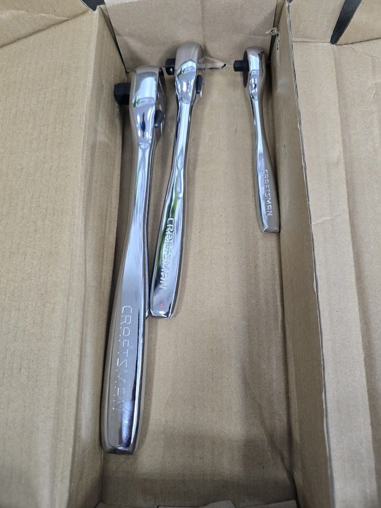 Craftsman Set Ratchets & Sockets.